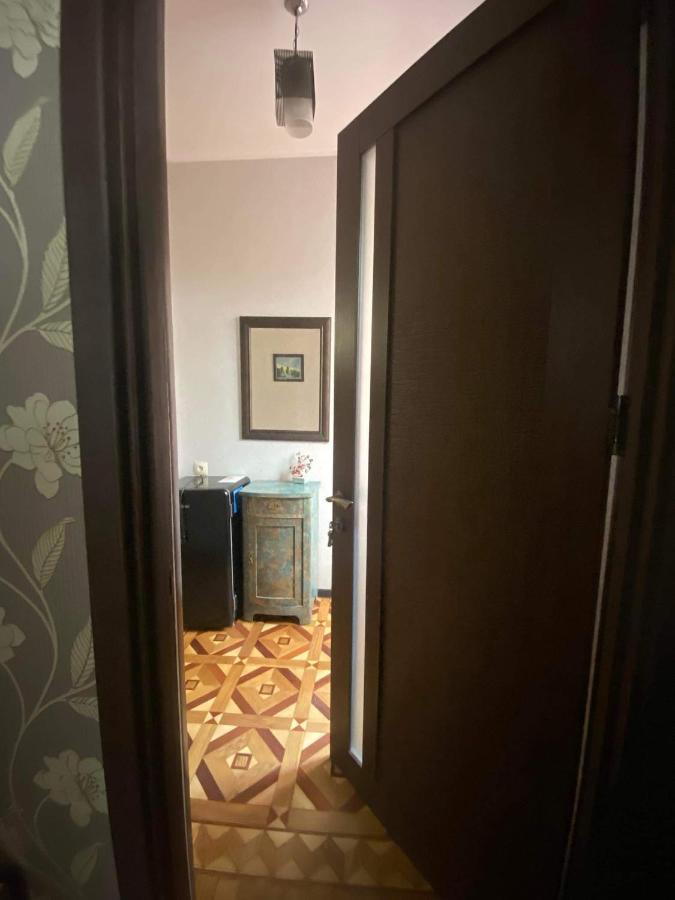 Дом 8 Apartment Tbilisi Bagian luar foto