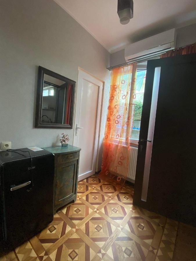 Дом 8 Apartment Tbilisi Bagian luar foto