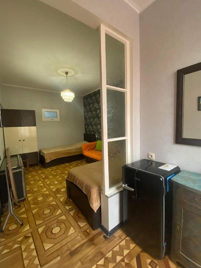 Дом 8 Apartment Tbilisi Bagian luar foto